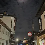 Hall Old Town شقة *