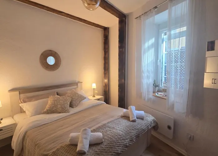 Apartment Hall Old Town *